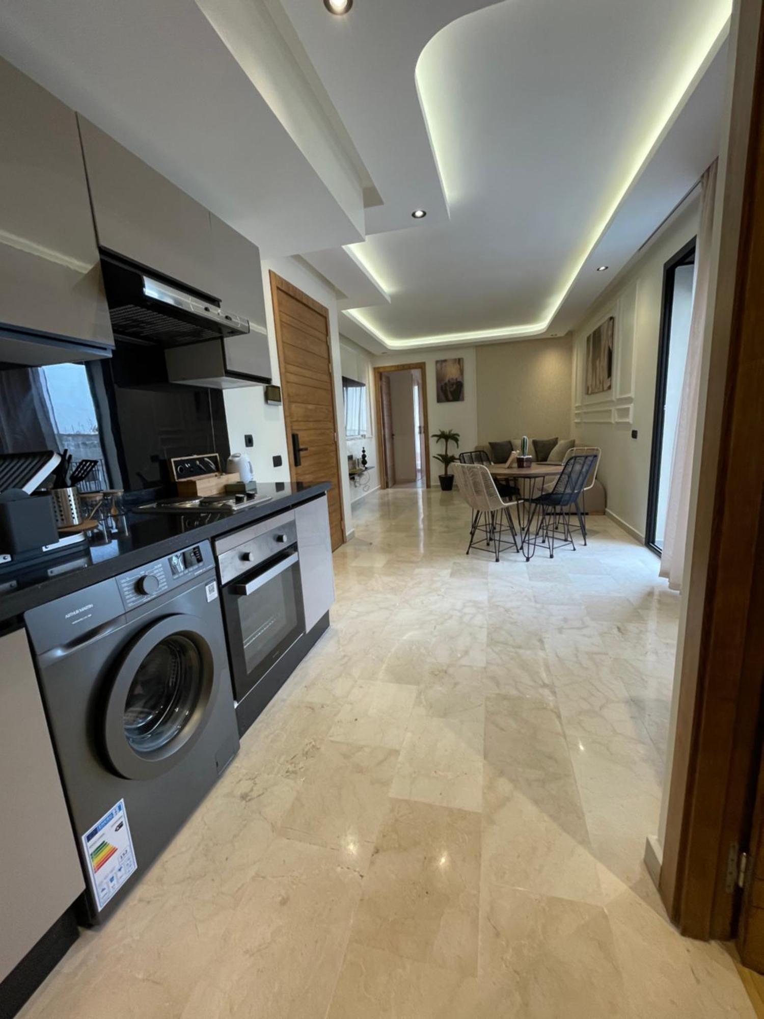 Golden Spot Apartment